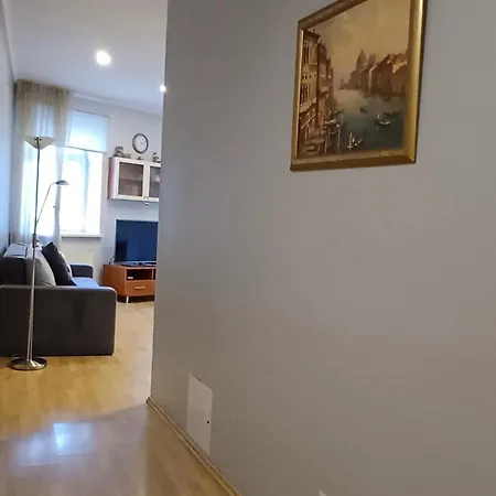 Lux-apartment In Medieval Part Of Old